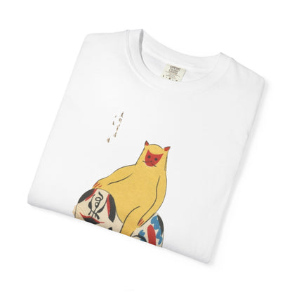 Vintage-Inspired Graphic Tee with Bold Design, Unisex T-Shirt for Casual Style, Perfect Gift for Cat Lovers, Art Enthusiasts, Birthdays