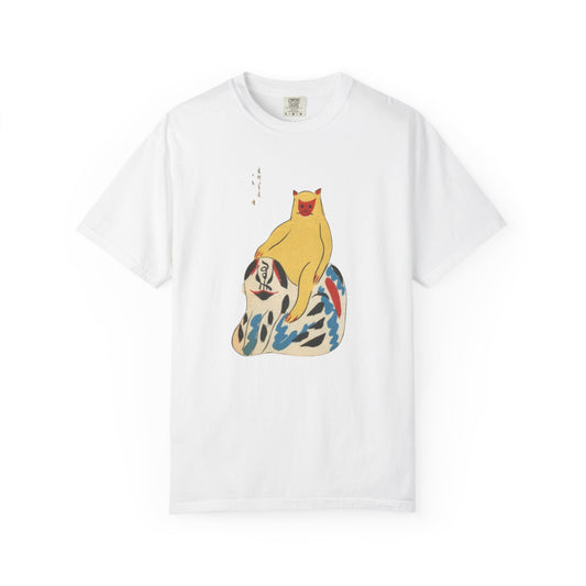 Vintage-Inspired Graphic Tee with Bold Design, Unisex T-Shirt for Casual Style, Perfect Gift for Cat Lovers, Art Enthusiasts, Birthdays